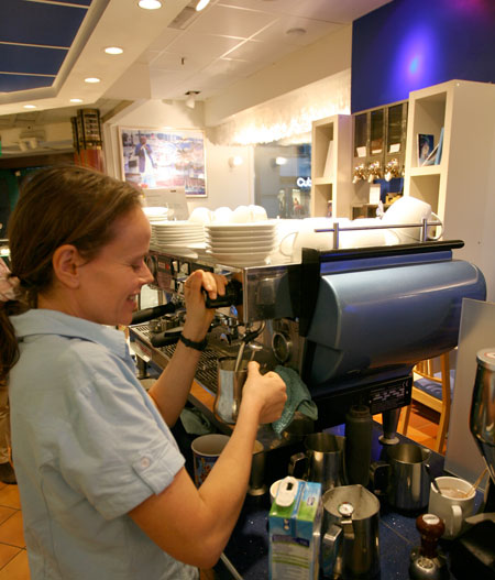 Making the cappucino